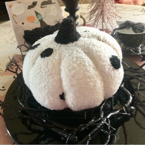 NEW! Sweet Petite Black & White Polka Dot Fall Halloween Pumpkin - Picture 1 of 6